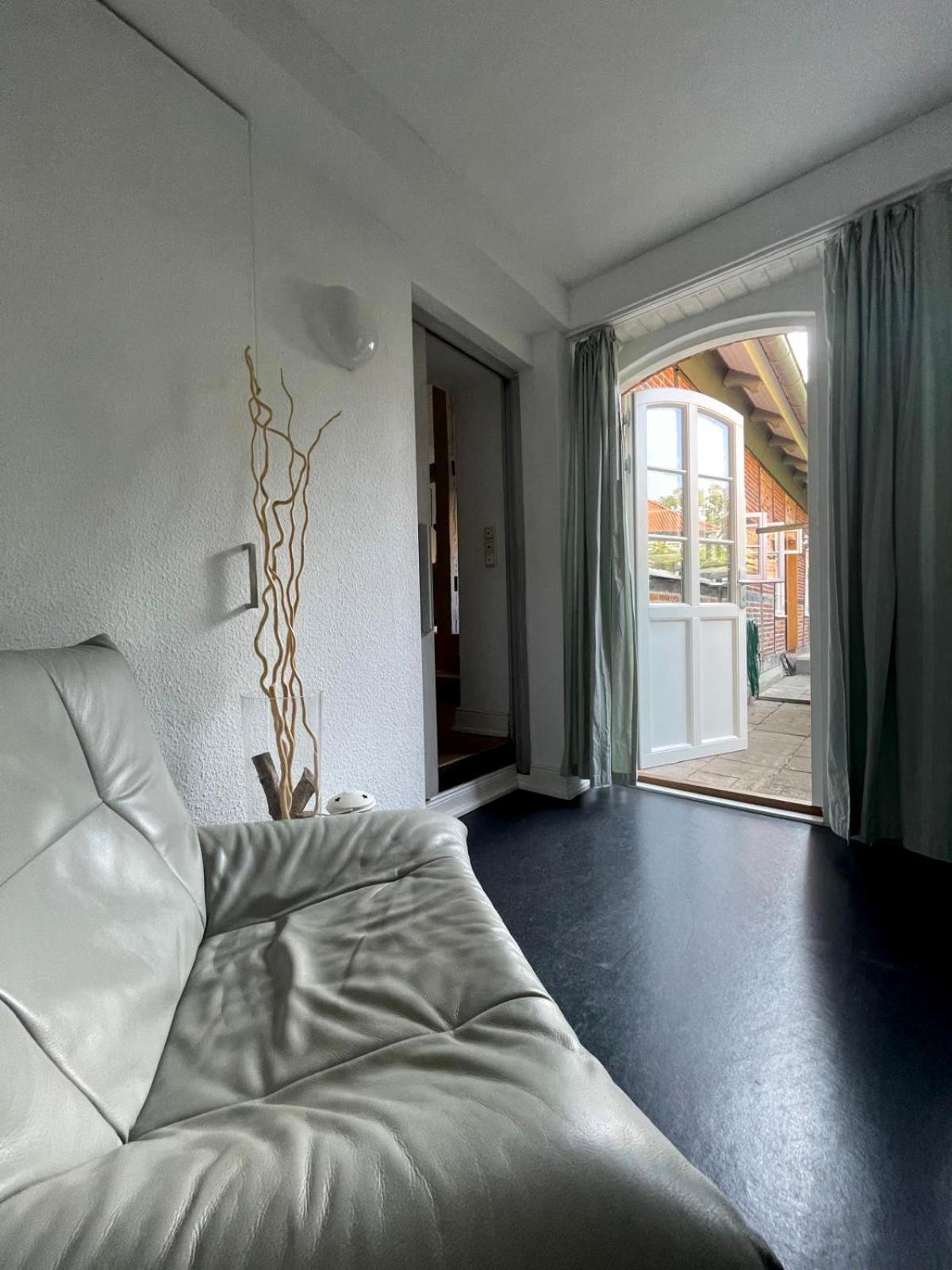 Gemuetliches Mit Kleinem Garten In Lage Apartment Burgwedel (Lower-Saxony)